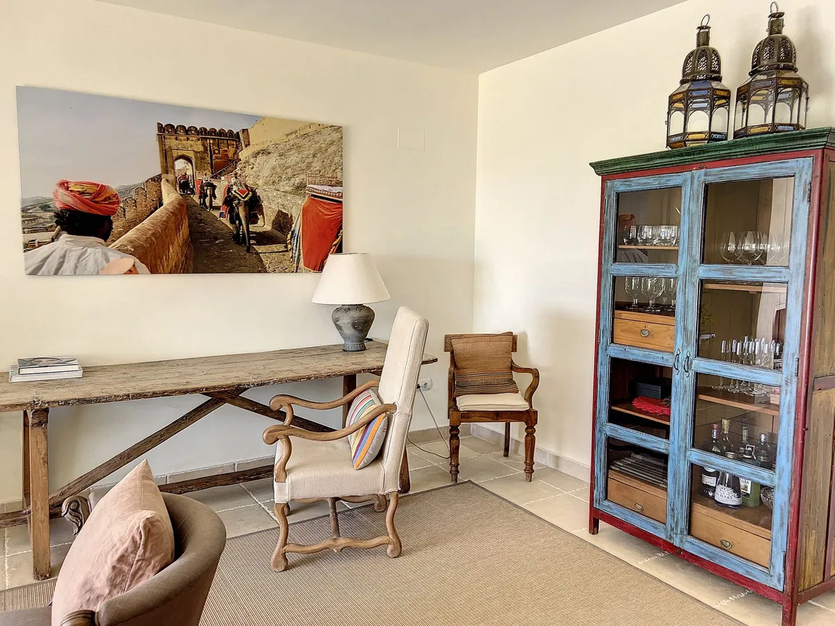 af0960fc-e15f-4c6c-bba2-a8a6443523b1