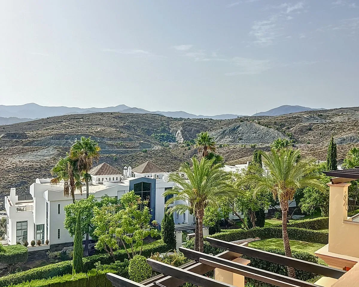 b6713578-451c-4637-acce-ccf85be00ea4