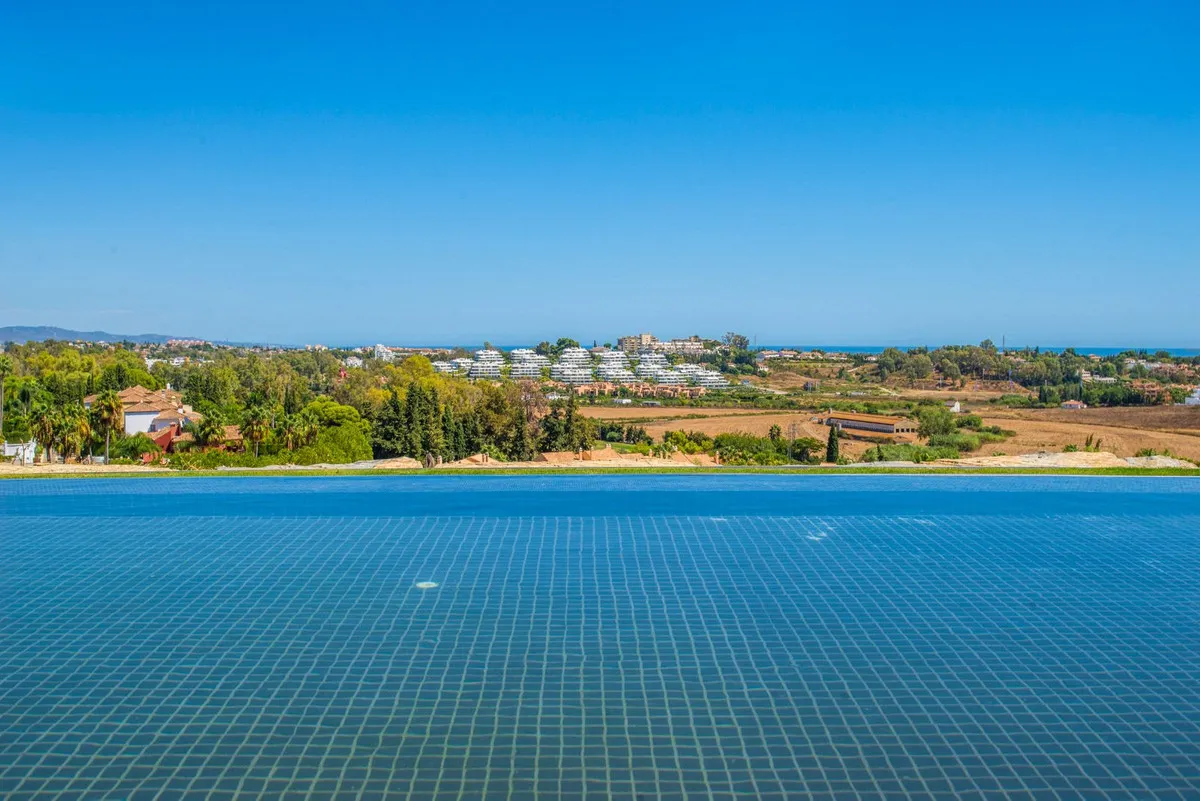 14c8582f-f121-403e-9093-c37fda5a2adb