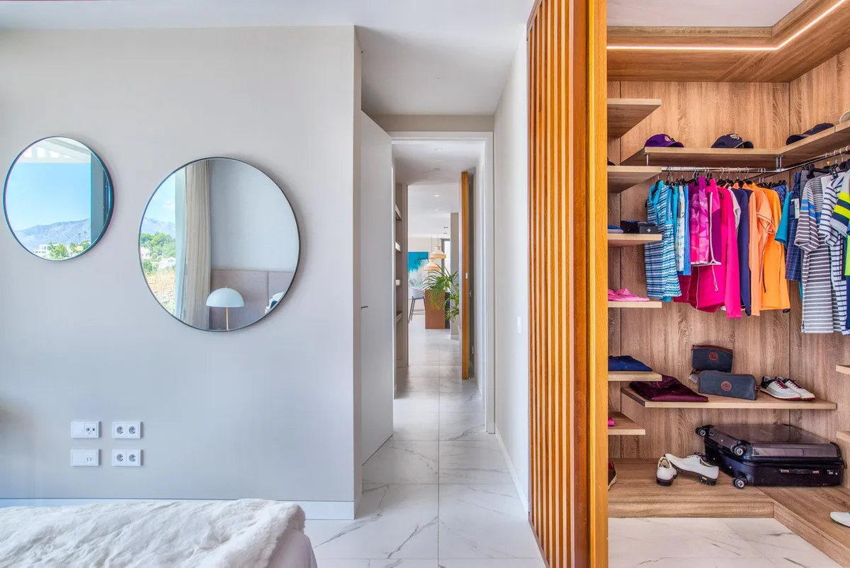 383c8a67-9074-49e4-b004-6094245356ac