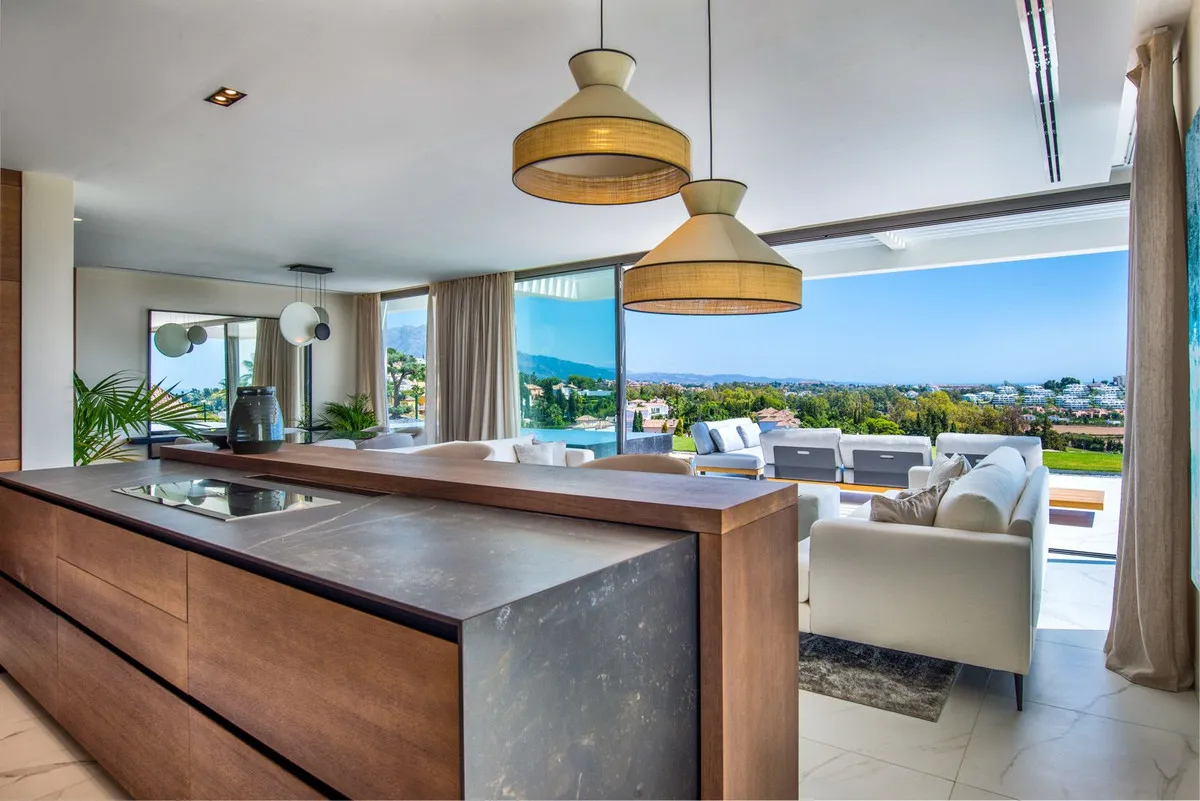 699fd84c-1212-4b21-89cd-30b702877a6c