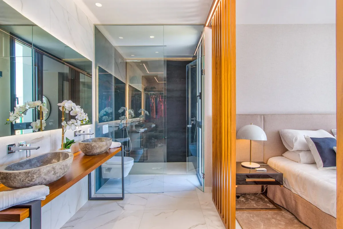 ce93af87-f56c-4086-a6dc-8804049419d3