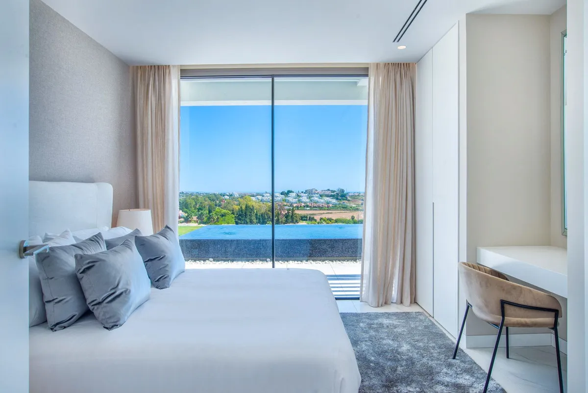 e597149b-fbfe-4d4f-95b8-55c51f84bcfa