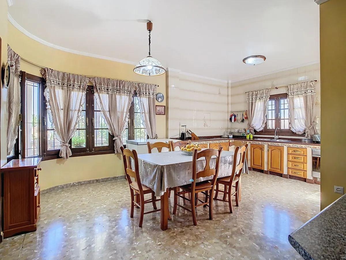 2d612be3-70be-40bf-bf08-7bb9350a6670