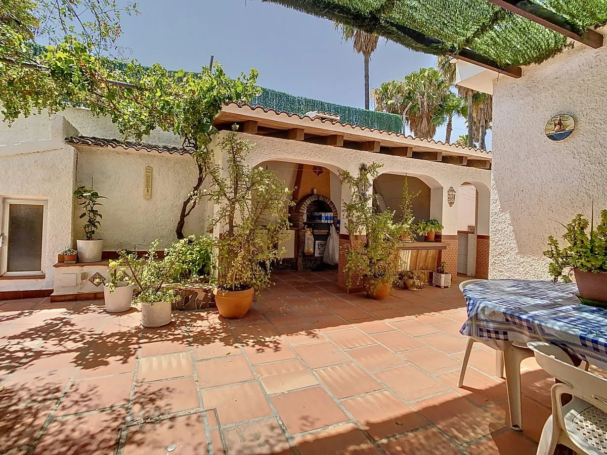 b5454ba6-b310-40ce-b502-f58868b507e0