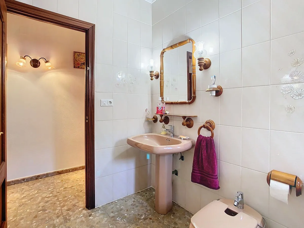 323e1629-a0c2-4240-9160-f417a8170463