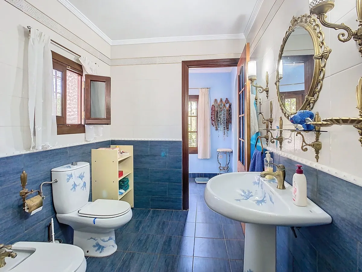 a6555c42-6133-4ee5-b67a-967c1c91e0e5