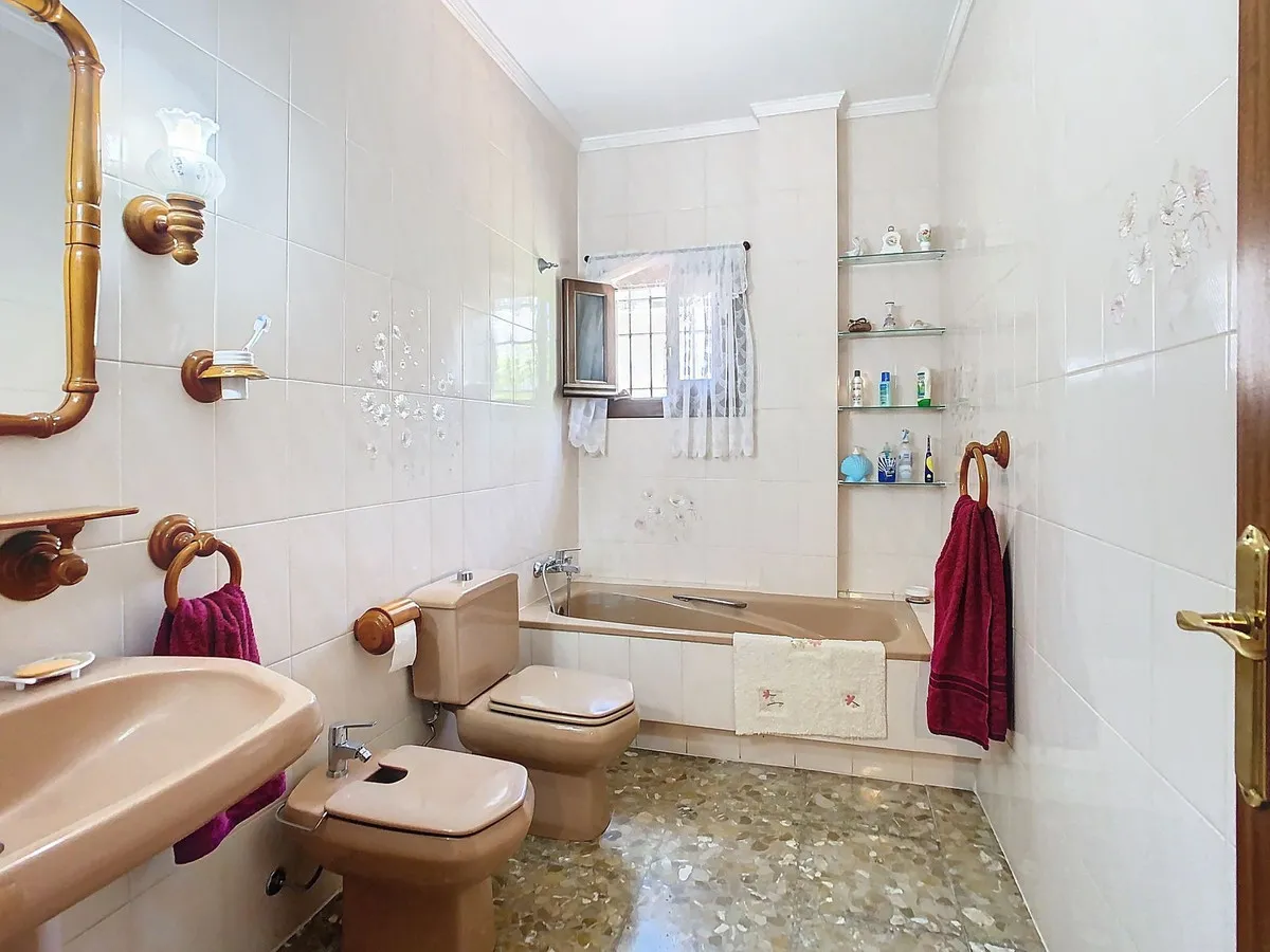 d127bea2-374a-4e36-a0b3-d06ffe28a341