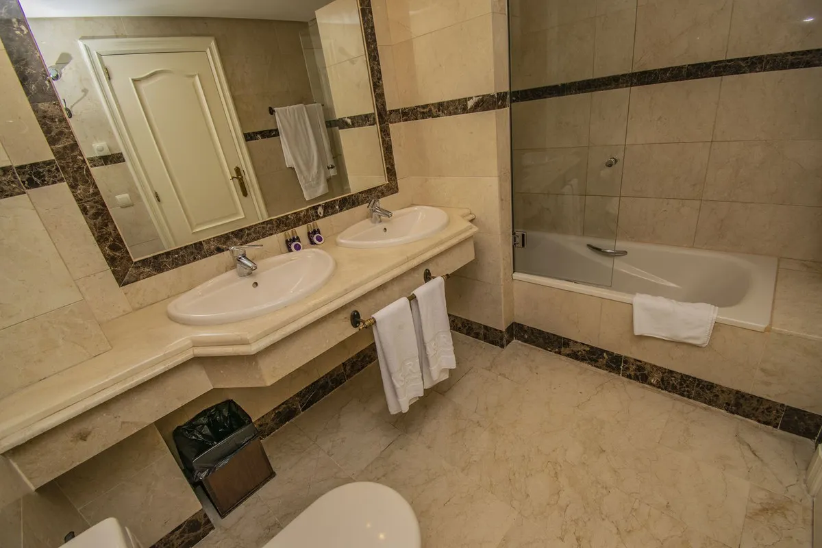 0f7e5b5d-df08-4002-b735-c6114e014e08