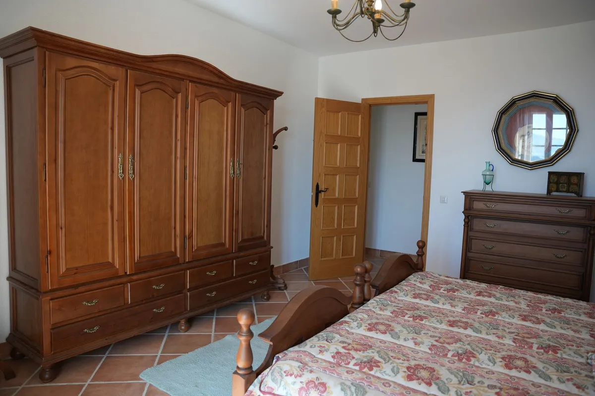 6a76b65a-9ddf-4d9a-9ba8-1c2356cecb24