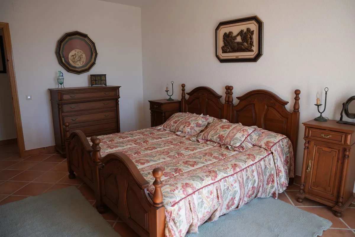 a930f5ca-19a8-4167-8e74-30c757594826