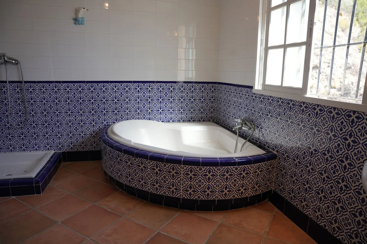 ac93b537-b0a2-42f8-8af5-2dba7c11b00d