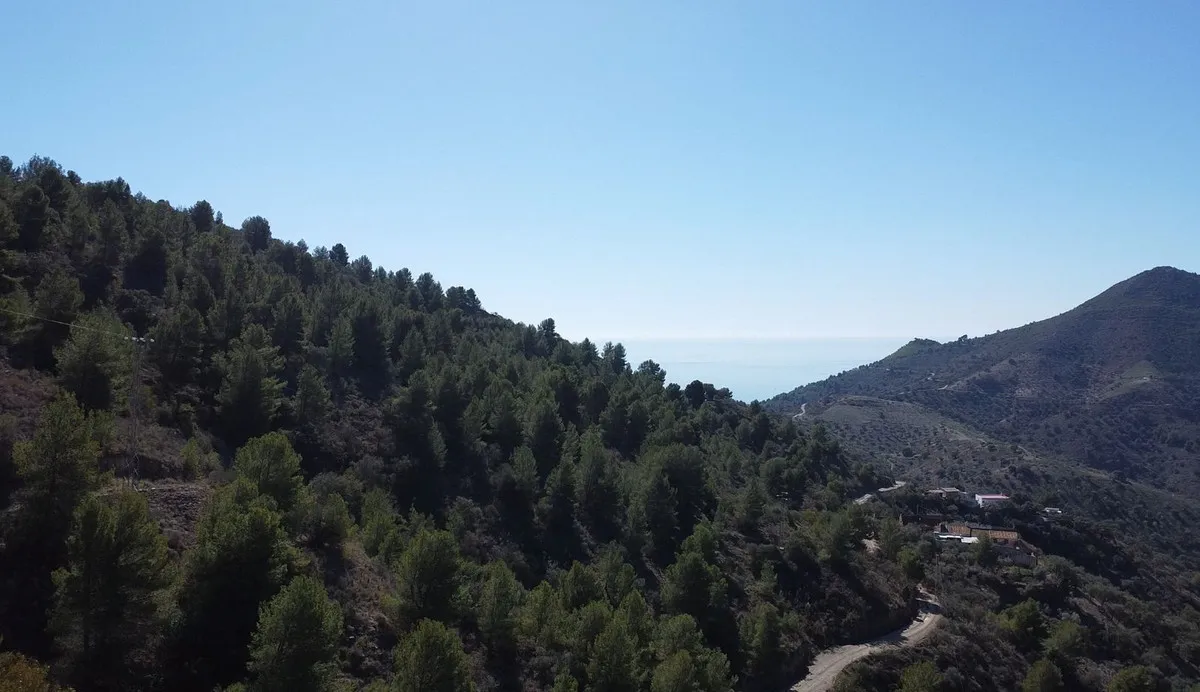 f2f174b4-b6a1-42ff-8865-04cde09e5c27