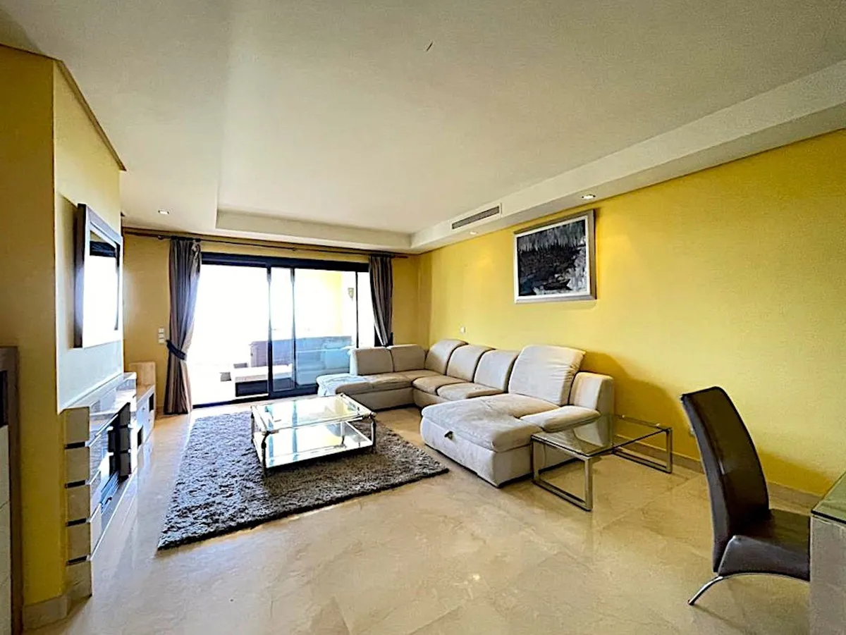 dd41e5e5-2097-4885-8004-2a7304e80235