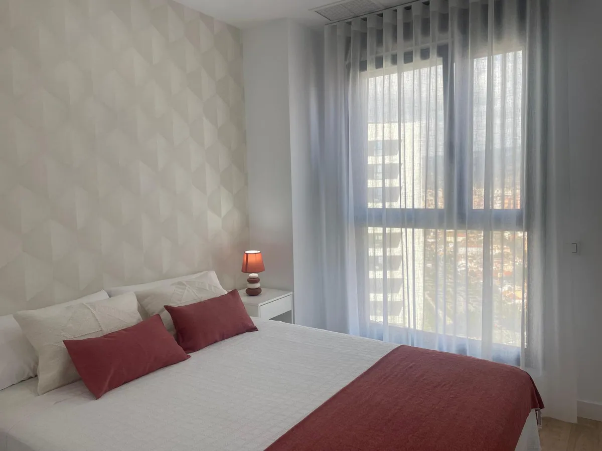 4c05b742-e079-4628-a556-033fb8fdd317