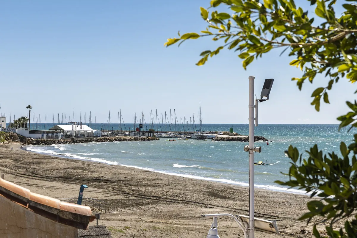 22e99a75-71ca-487e-be04-0b3386e286d6