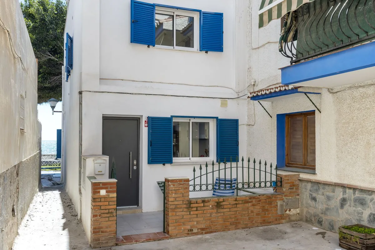 c2072e06-7f04-4377-9129-f8d3c1b9ec26