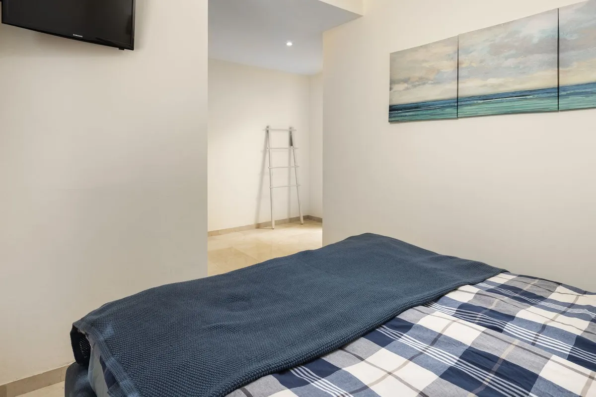 d5a026de-9b91-49b5-b059-572022a1cdac