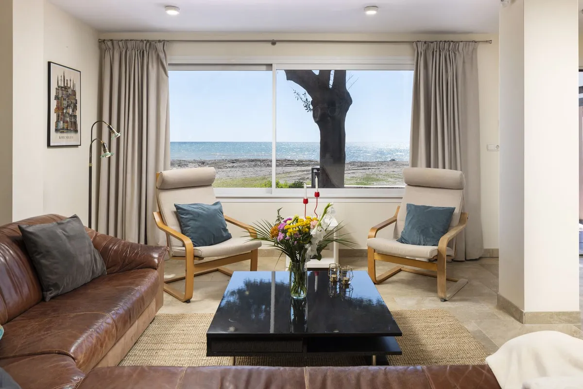 fade1a61-821a-41c9-b38e-0680489c385a