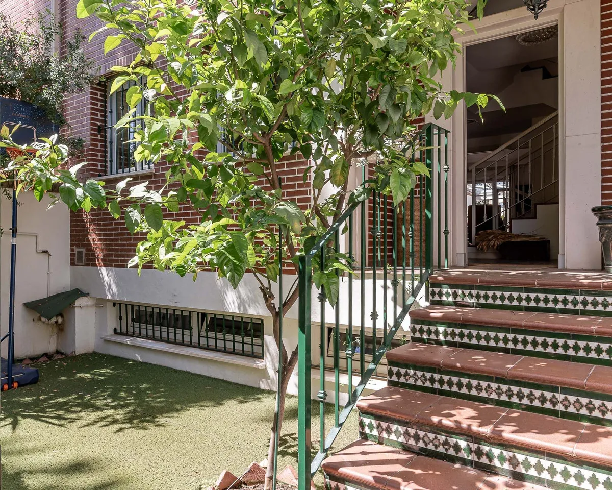 0e012628-fbca-4c2d-9183-d042d453bb7f