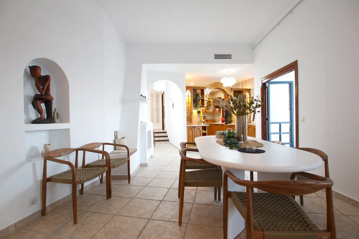 299bd063-54a3-4035-b6e2-019c16157057