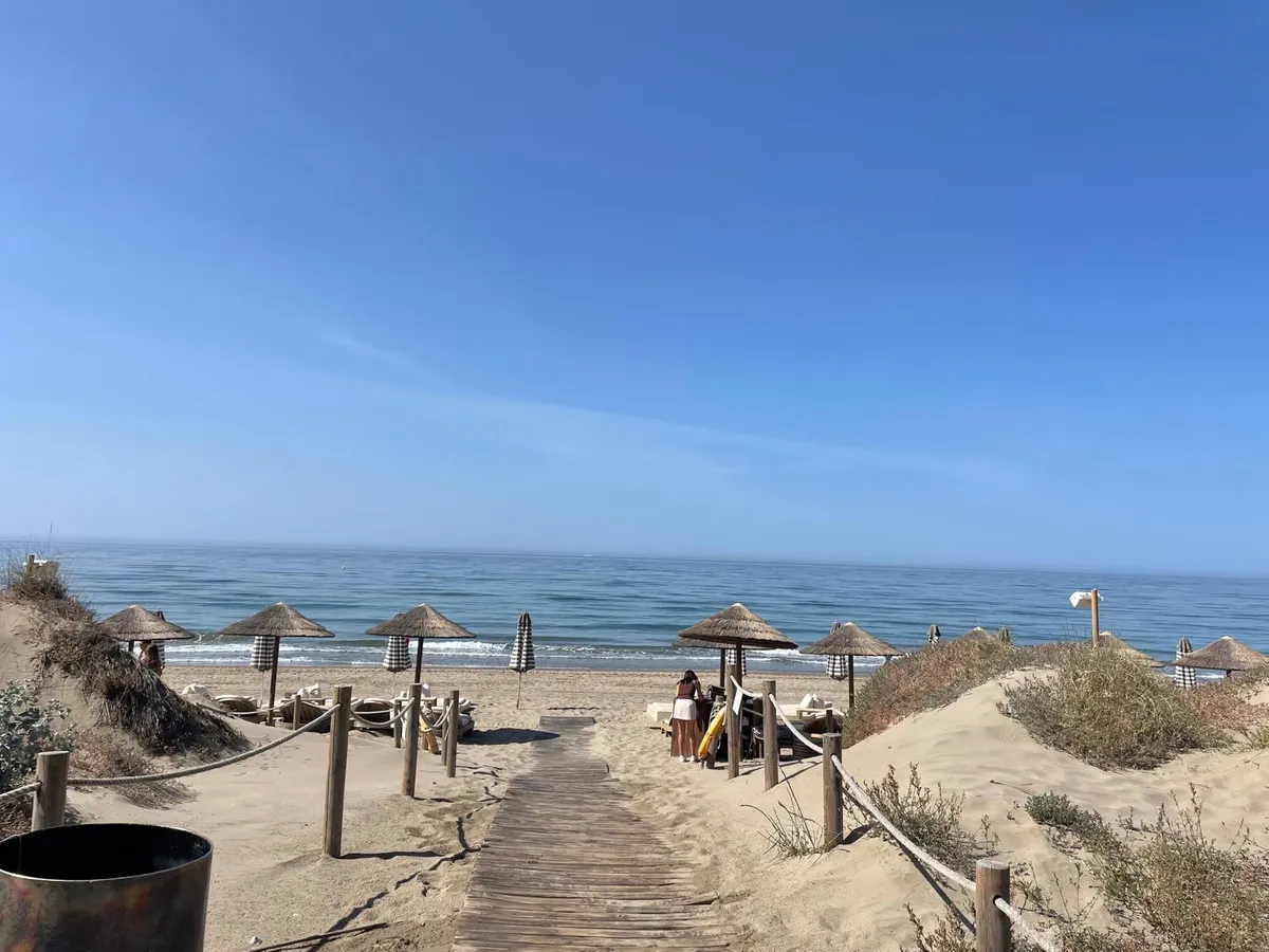 6be5b97c-6c14-40a1-88b2-654c2d54a469