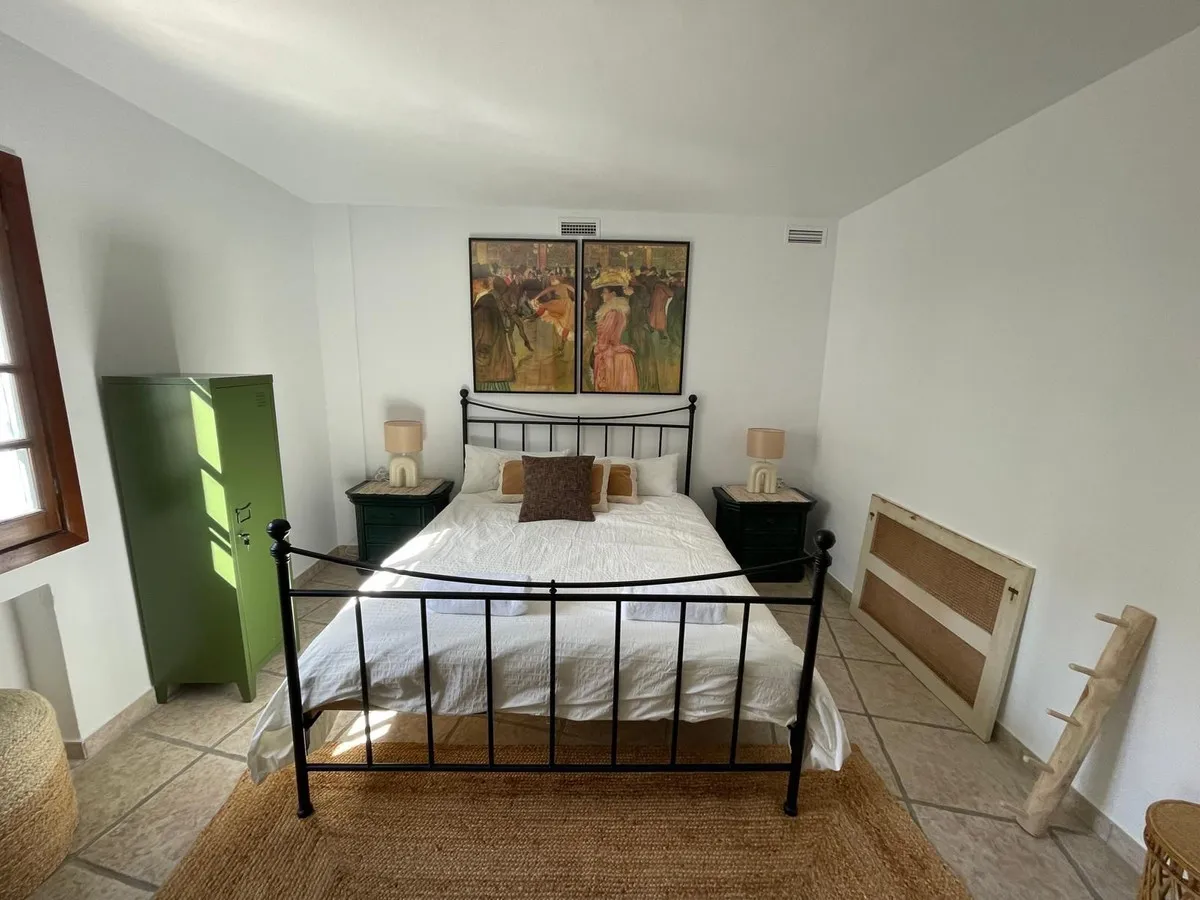 6f5e37f3-8426-42c8-a9ea-1bf3763fb19c