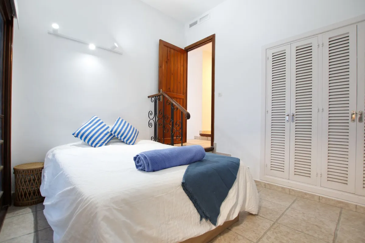 81085184-8f5b-4865-aef7-5e3c398c4c05