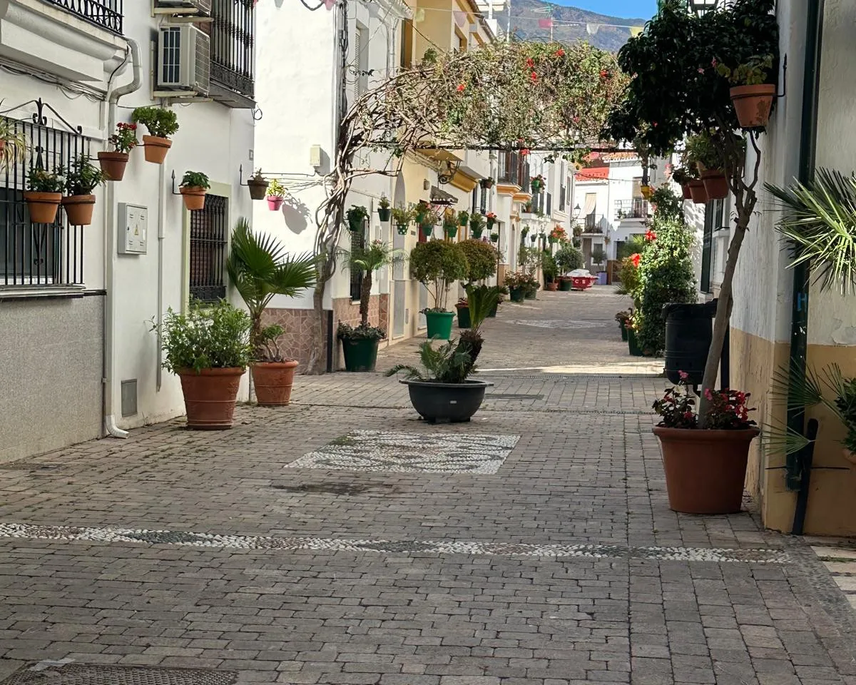 da15cf90-be10-4695-9f87-26c27ee06d87