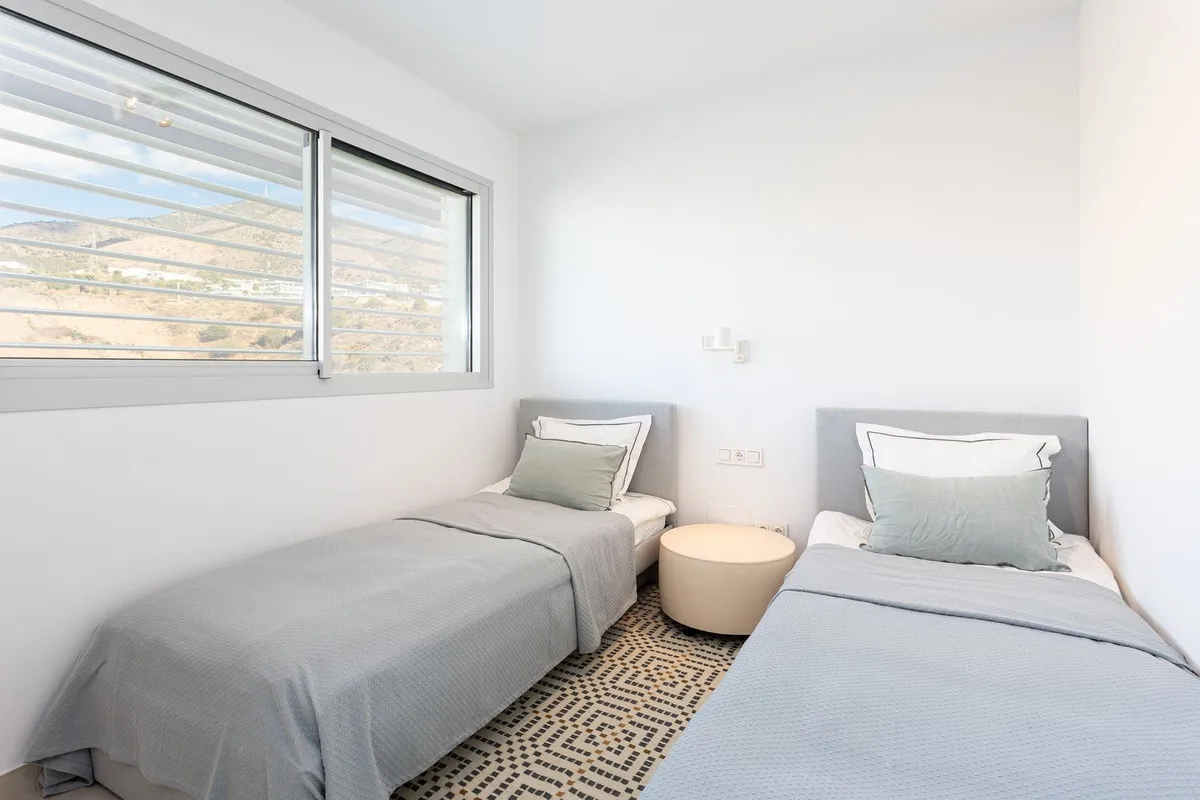 1271cc87-f2ad-49e5-a3f1-f0abee8cdf5e