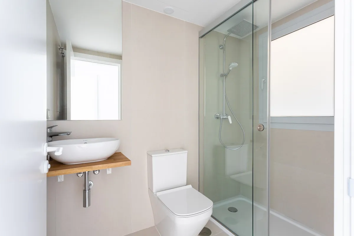 42fb9f09-d87b-4854-adb0-93a261a1d214