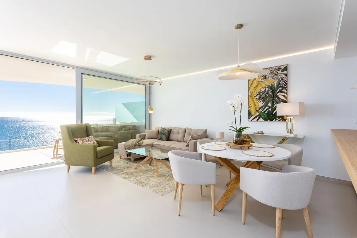 77543948-56e7-4c4a-acad-223fa88d321a