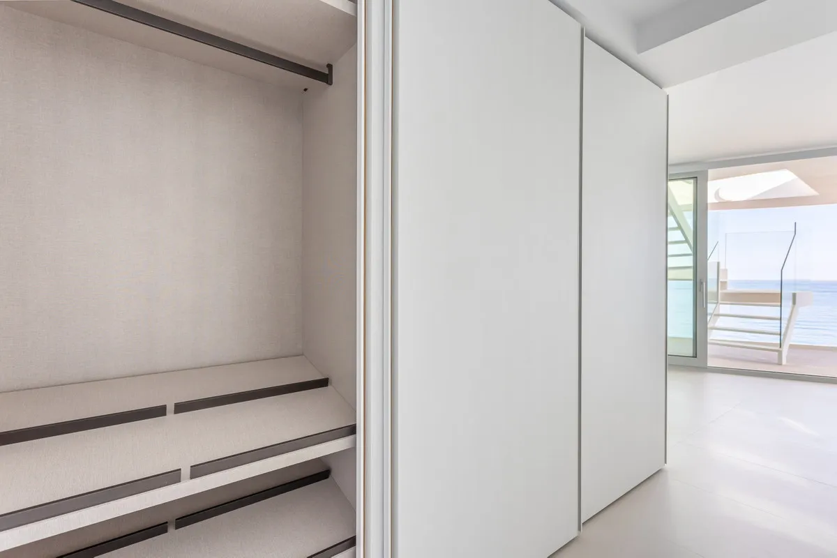 f0c0ce50-d72f-4d42-bd0b-b436064e642a