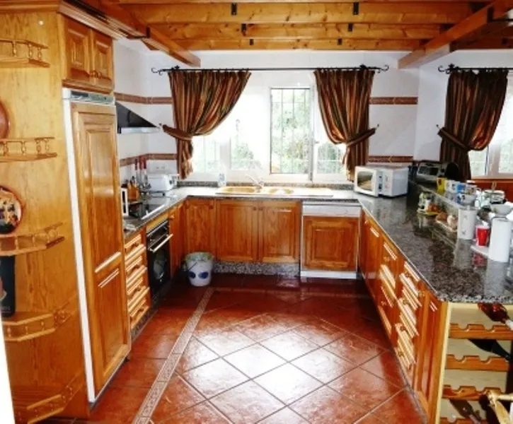 6933689b-689a-4558-b26c-526007d418d2