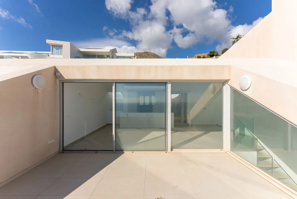 4b8274e4-3110-4505-9d35-4ec9f4de2ba1