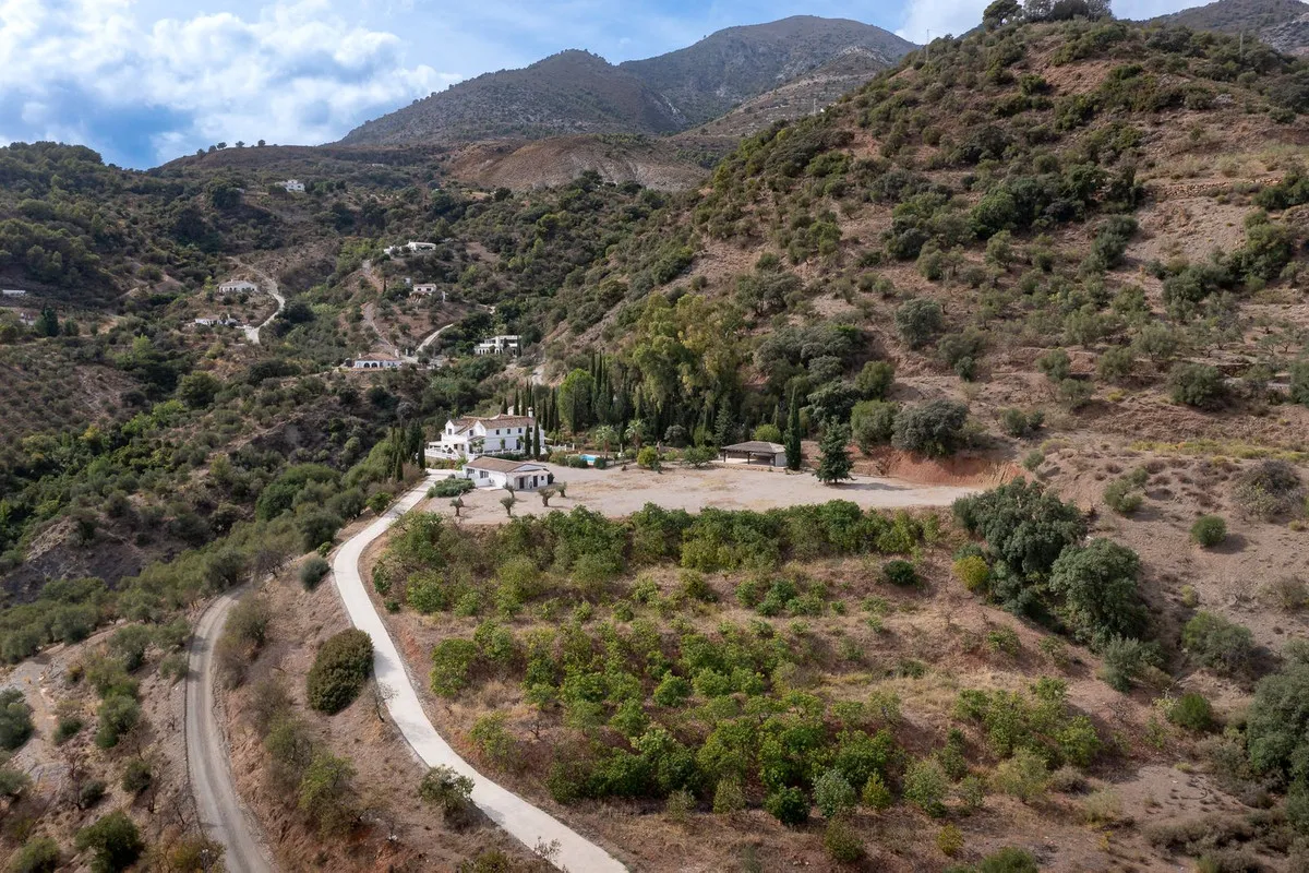 0e61dfab-73f4-4547-97e1-dee708ac0de7