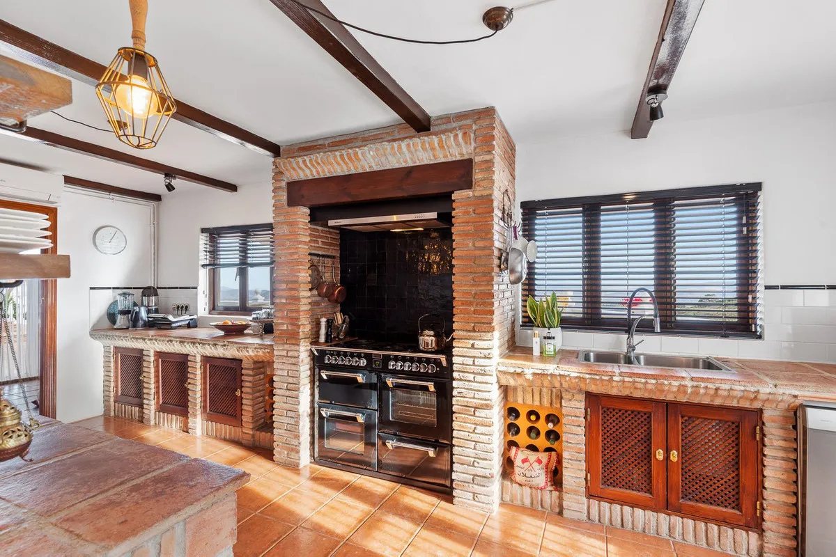 5242d273-9f30-4fba-bf4d-3018a395532c