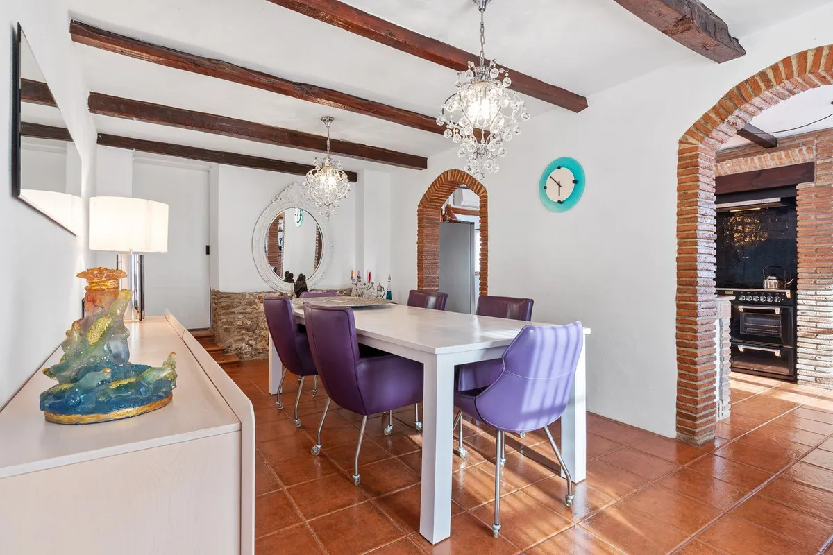 832e6b8f-ea77-497f-9078-5e9589cab591