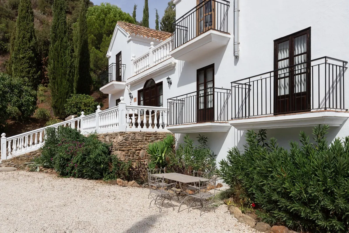 84c5ce15-a349-4ad2-b9e9-3a87ec1d9407