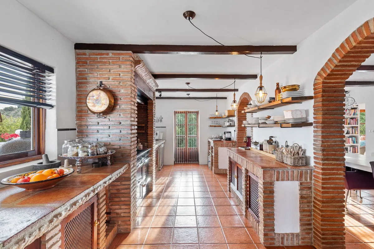 8b824d86-f049-4d20-bdad-4b1f2767bf30