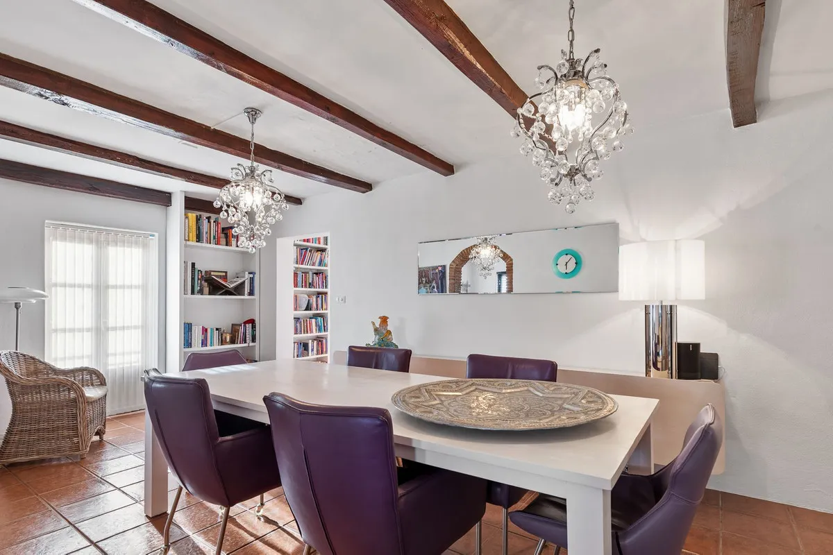 8e925eef-f7af-4ab7-8c69-f9b2aa1fe6d4