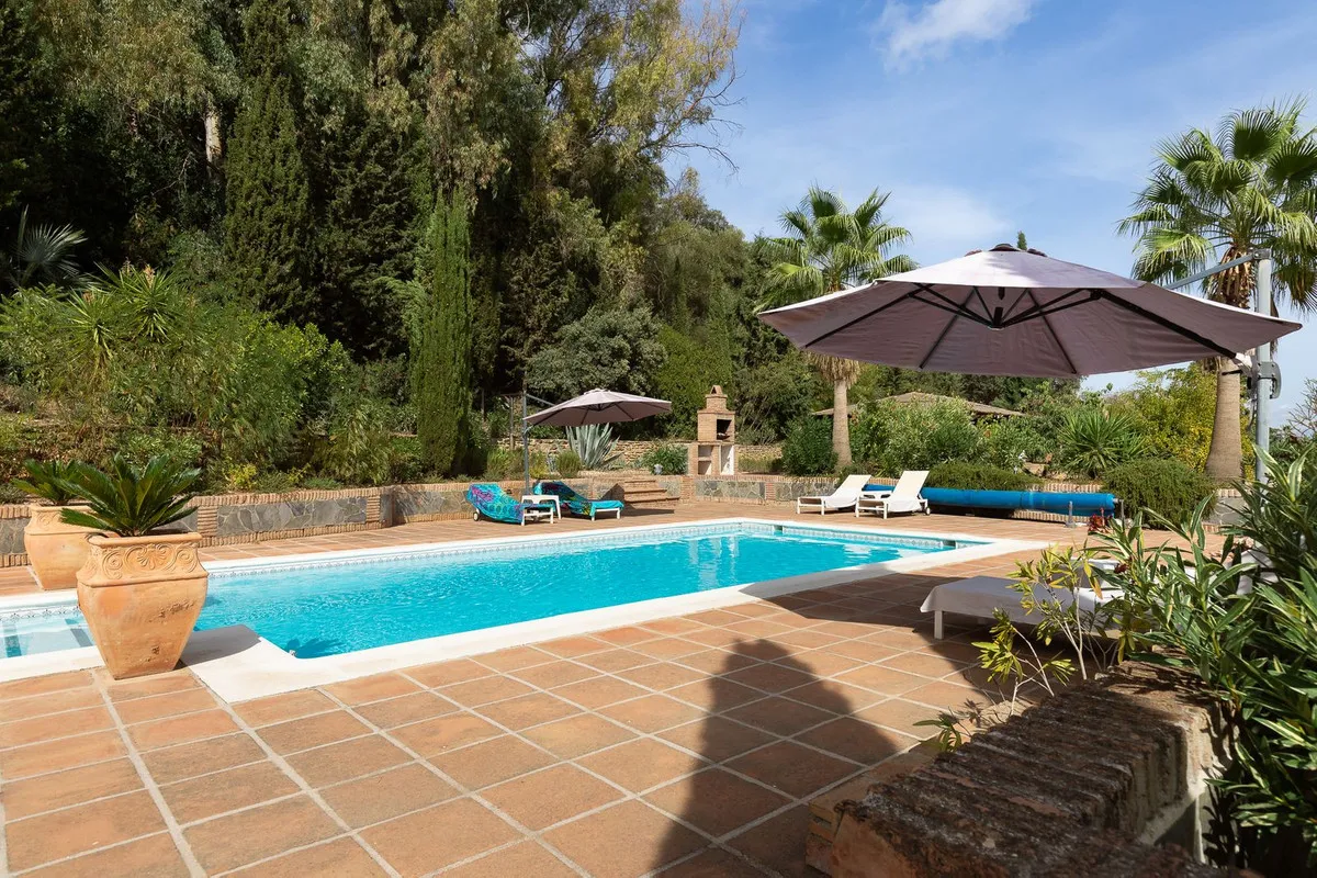 c197bc7a-89e4-419a-81b6-f3f04e7cc578