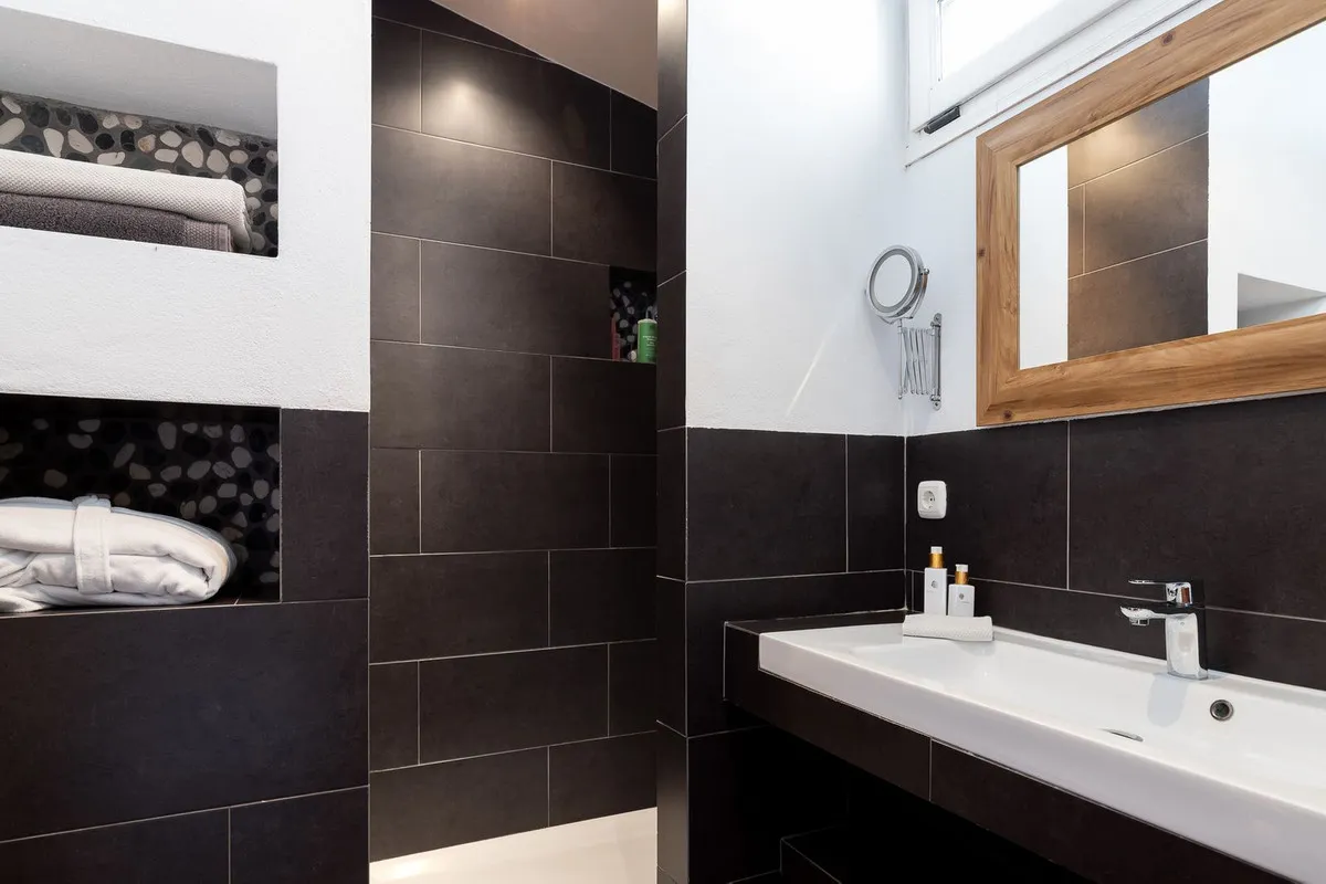 efa0cf22-b222-41c9-af27-227f61f2fb3c