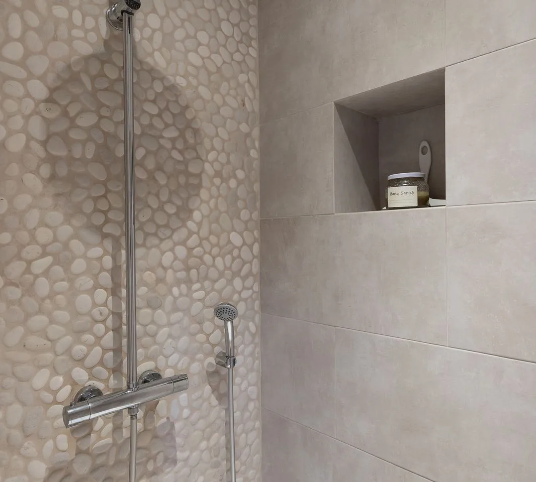 effb7c83-0d31-4b5e-9d12-64dbd490bc8d