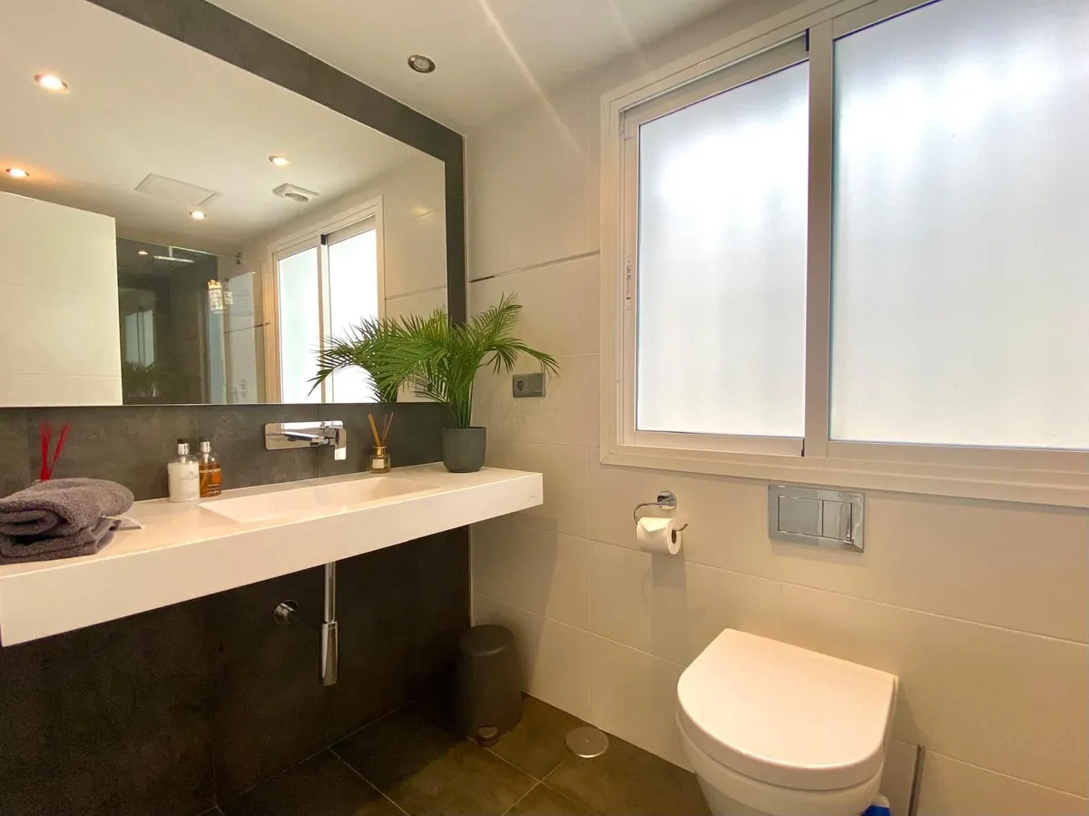 fd25cffa-e911-4db8-b748-c2878f3f470c