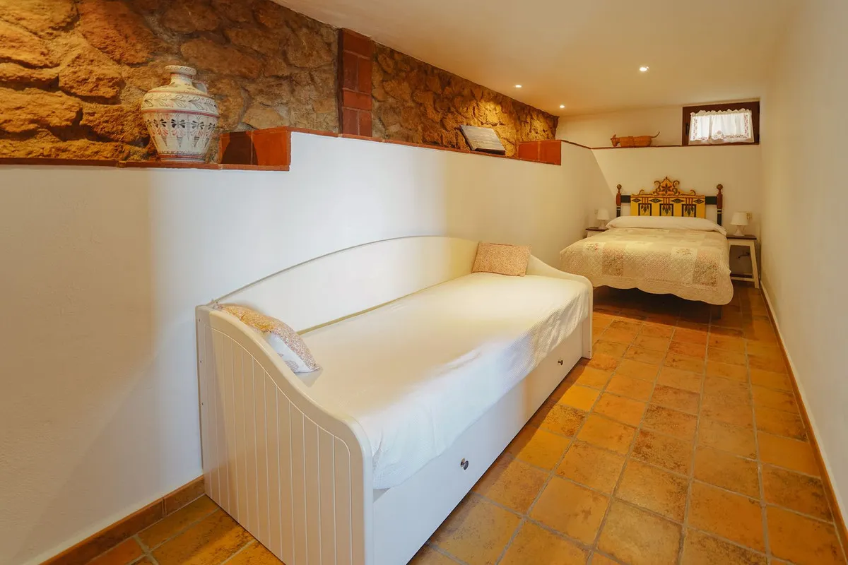 92ac0c35-4b93-43a1-9e47-c800680c6e2d