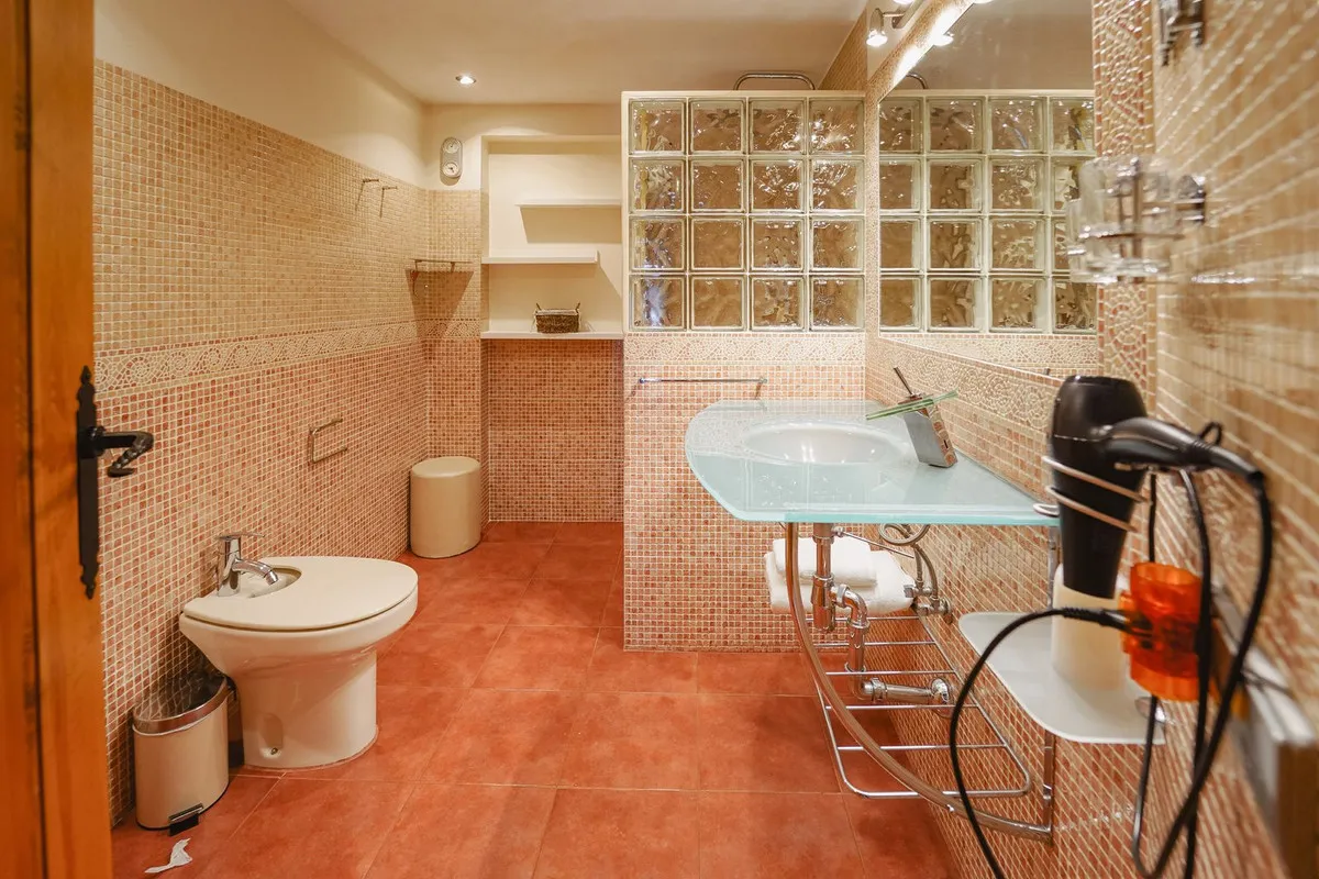 eb8b5ace-05ce-459f-81f2-5b967d8d9922