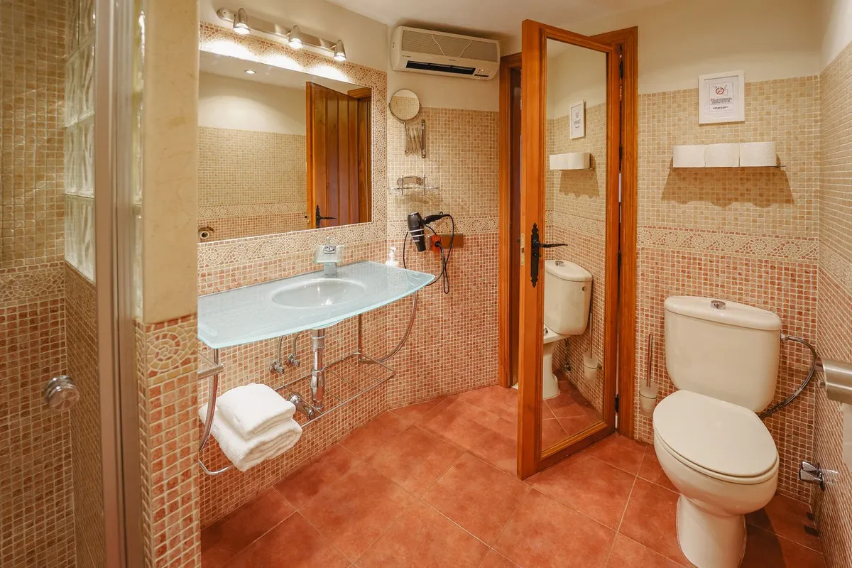 f1865784-4cea-45d7-be85-f2b8062202d5