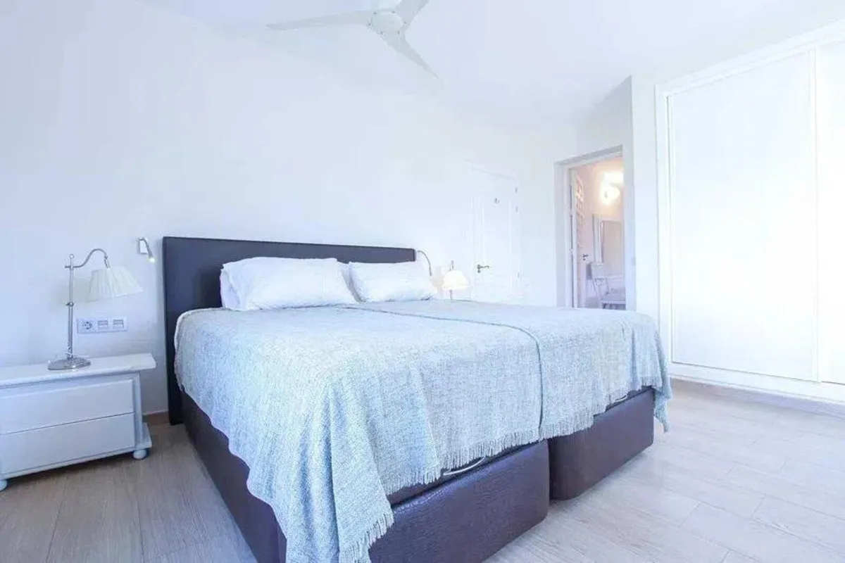 0a09b52c-f4d9-4060-9919-69e51966eb87