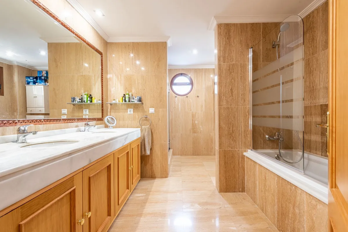 17b88100-ed8a-4127-b771-42e84a2fa6d0